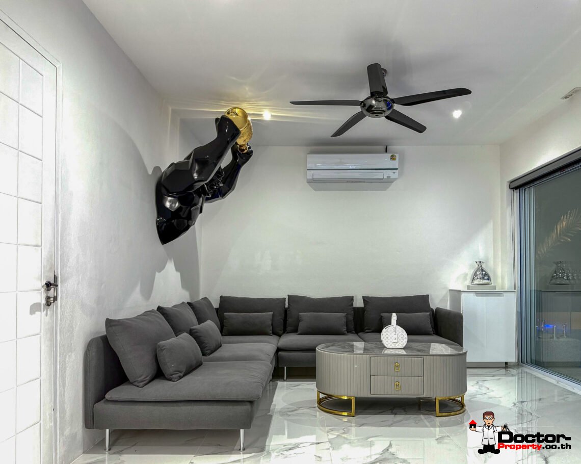 Tropical 3 Bedroom Private Pool Villa in Lamai – For Sale